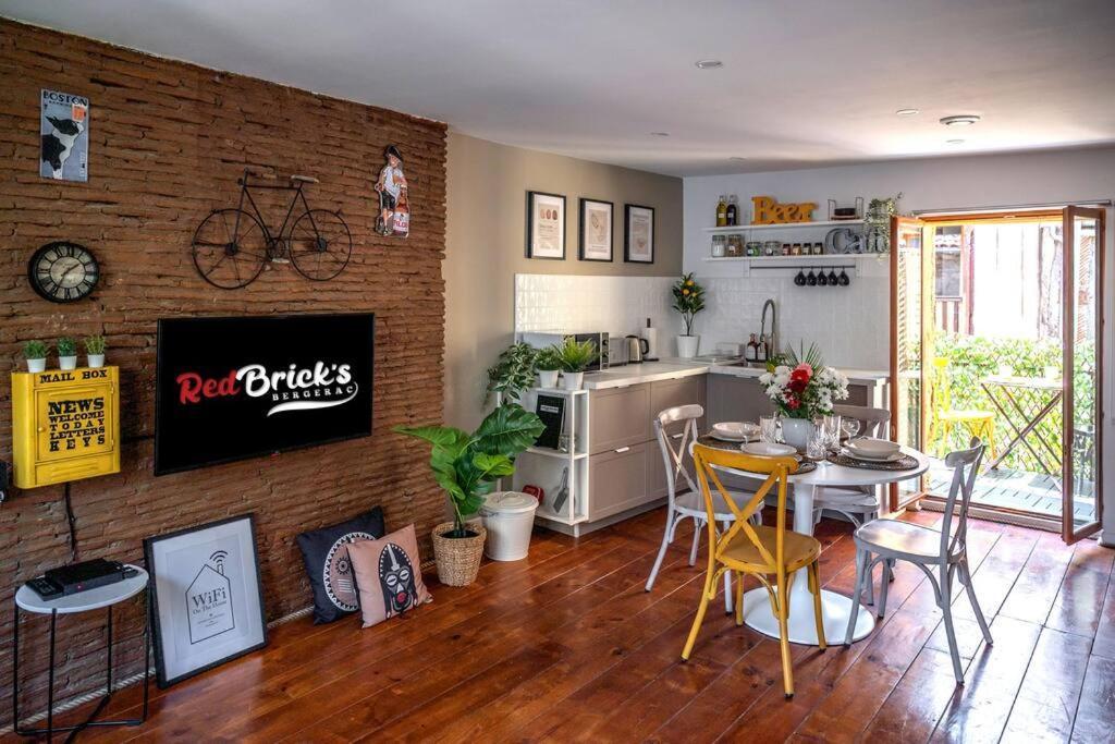 Appartamento Redbrick'S Bergerac, Au Coeur Du Centre Historique Esterno foto
